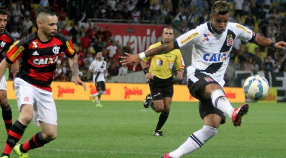 Rafael Silva com a camisa do Vasco - Paulo Fernandes/Vasco.com.br