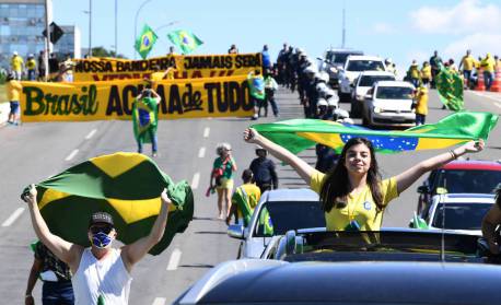 Promotorias de SP e DF defendem que policiais militares não possam ir a ato político