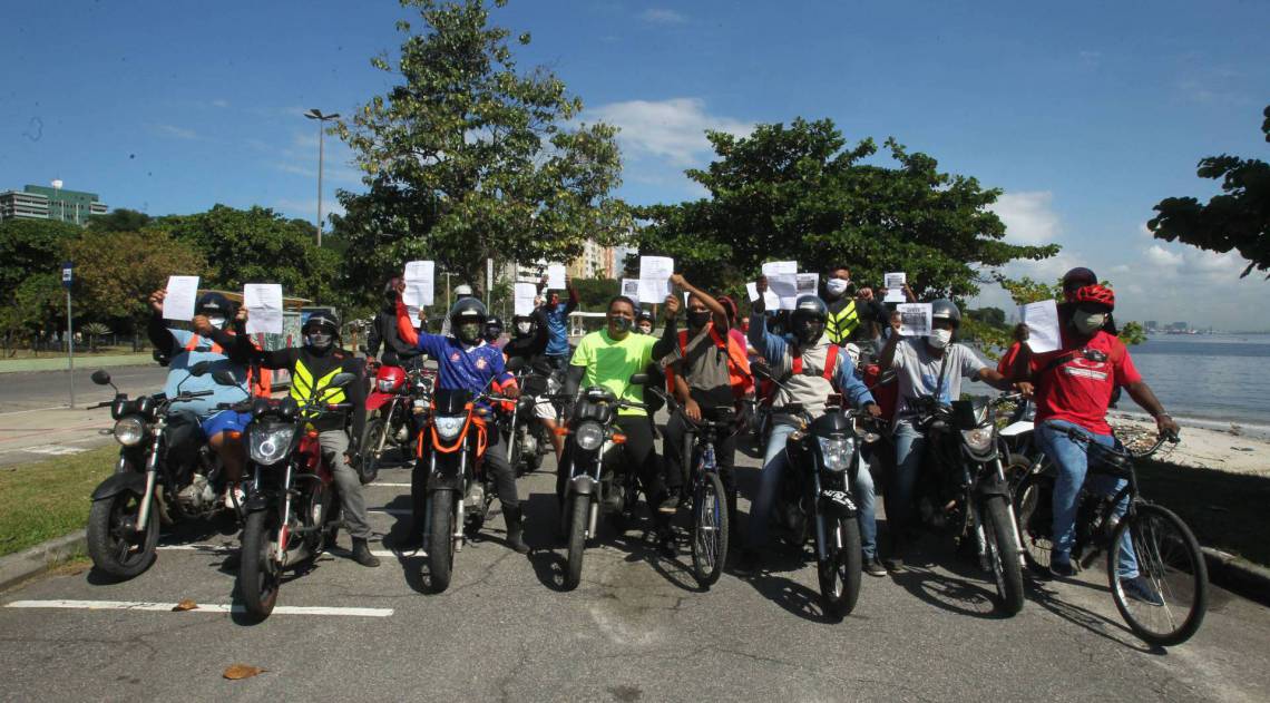  Motoboys de Niter&oacute;i que trabalham com Delivery, reivindicam melhores condi&ccedil;&otilde;es de trabalho - Estefan Radovicz 