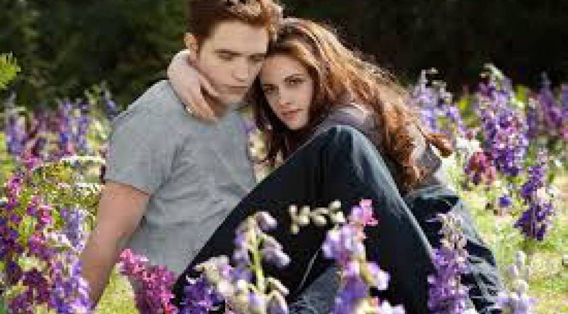 Edward Cullen e Bella Swan em cena de 'Crepúculo' - Divulgação