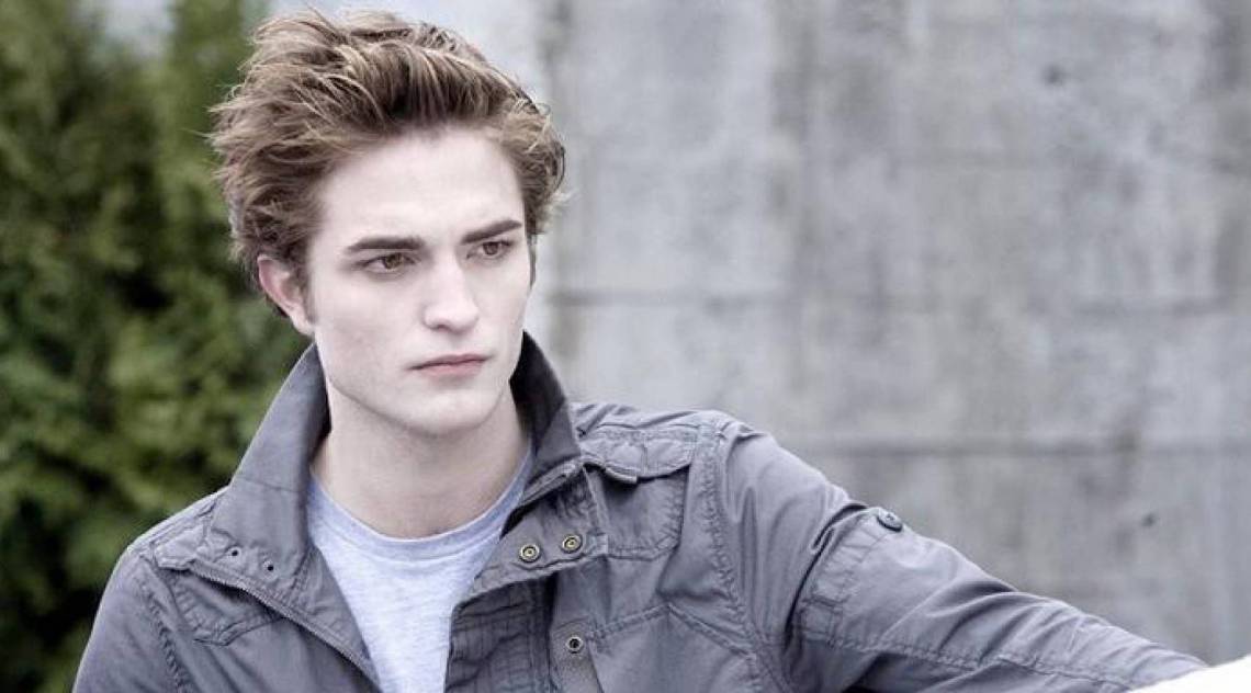 Robert Pattinson é Edward Cullen nos cinemas