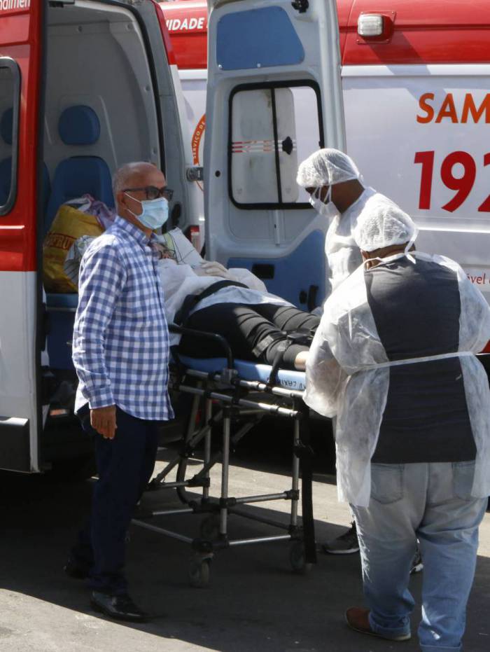 Minist&eacute;rio muda data do pico do coronav&iacute;rus no Brasil