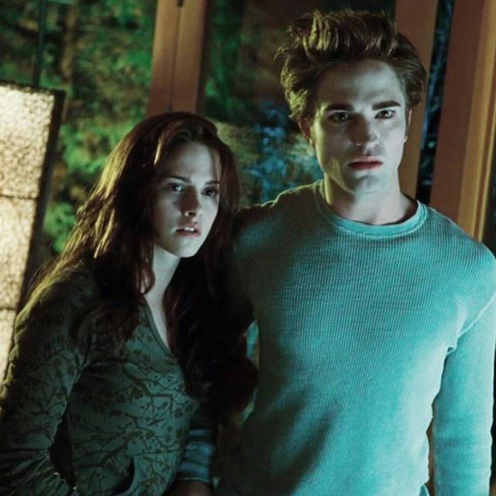 Edward Cullen e Bella Swan em cena de 'Crepúculo'