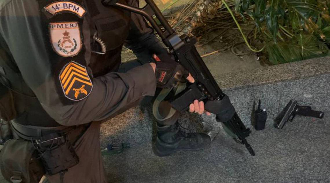 arma apreendida com um dos criminosos era uma Glock. 9mm da Polícia Federal - Divulgação / Polícia Militar