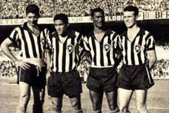 Nilton Santos, Garrincha, Didi e Zagallo tem dois títulos de Copa do Mundo cada