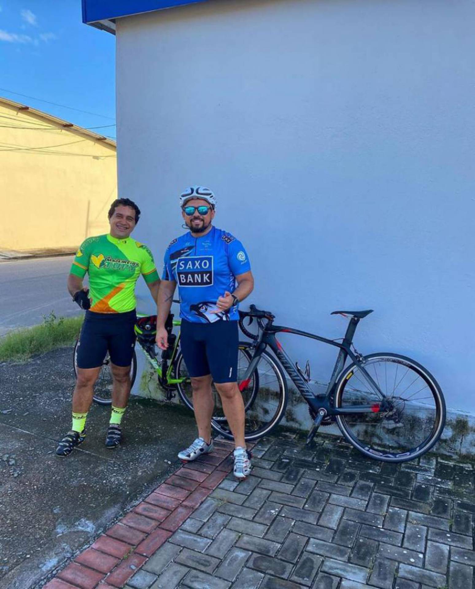 Xand Avião fura quarentena para pedalar sem proteção recomendada  - reprodução Instagram 