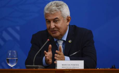 'Produção de radiofármacos pode parar de novo em outubro', diz ministro