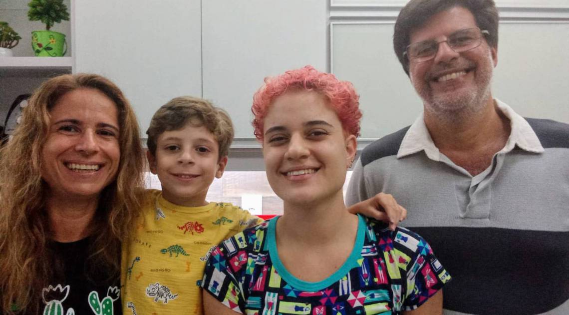 A família da psicóloga Kátia está trabalhando junta na pandemia