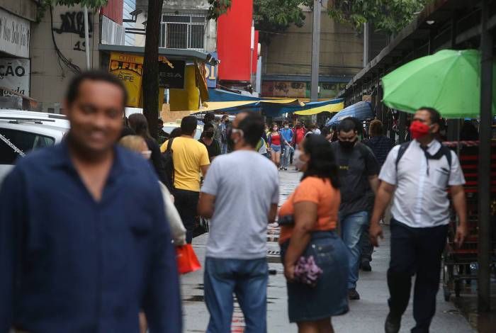 Calçadão de Bangu, na Zona Oeste, tem circulação de pessoas no dia 7 de maio Calçadão de Bangu, na Zona Oeste, tem circulação de pessoas no dia 7 de maio