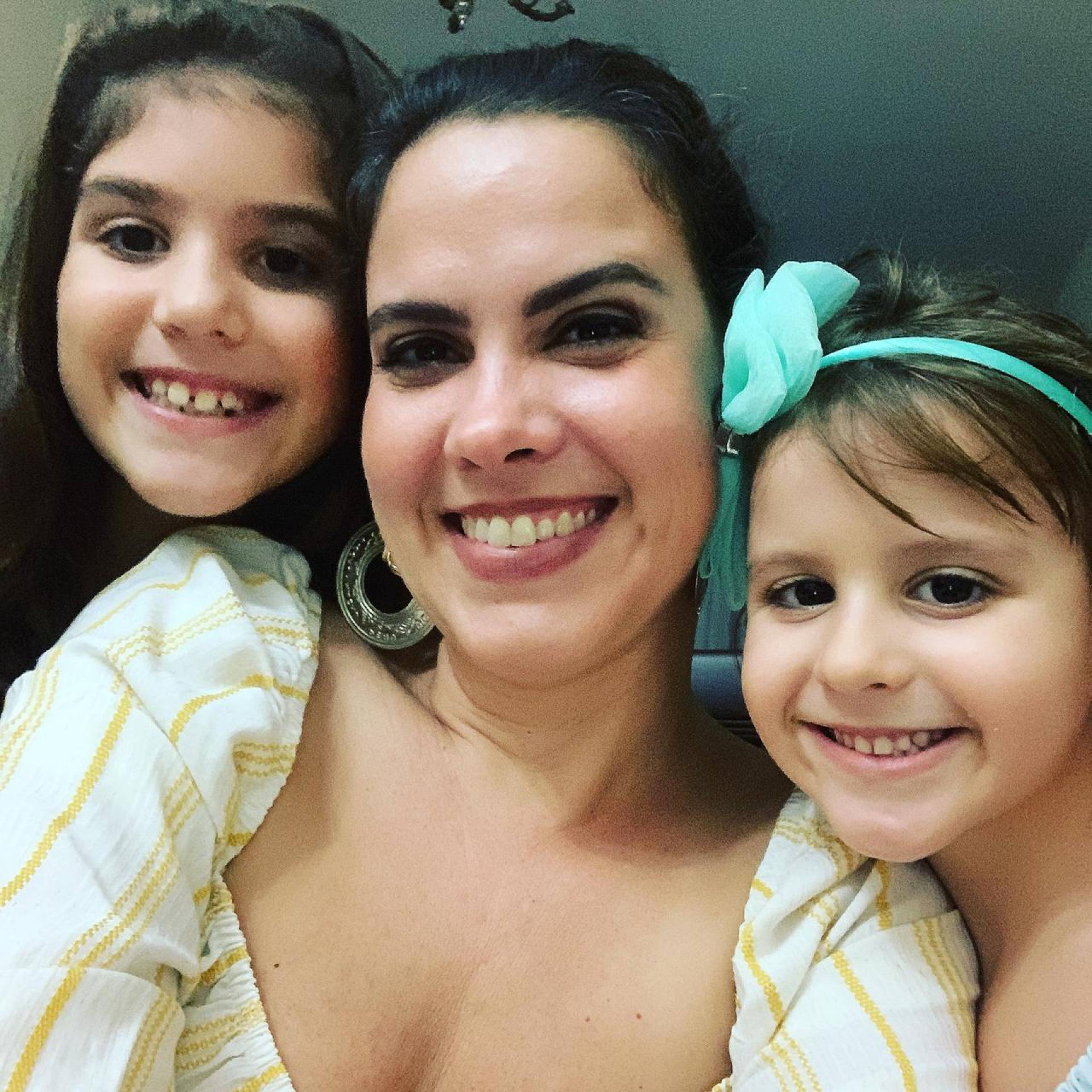 A advogada Paula Rito está à frente dos afazeres domésticos e dos cuidados com as filhas