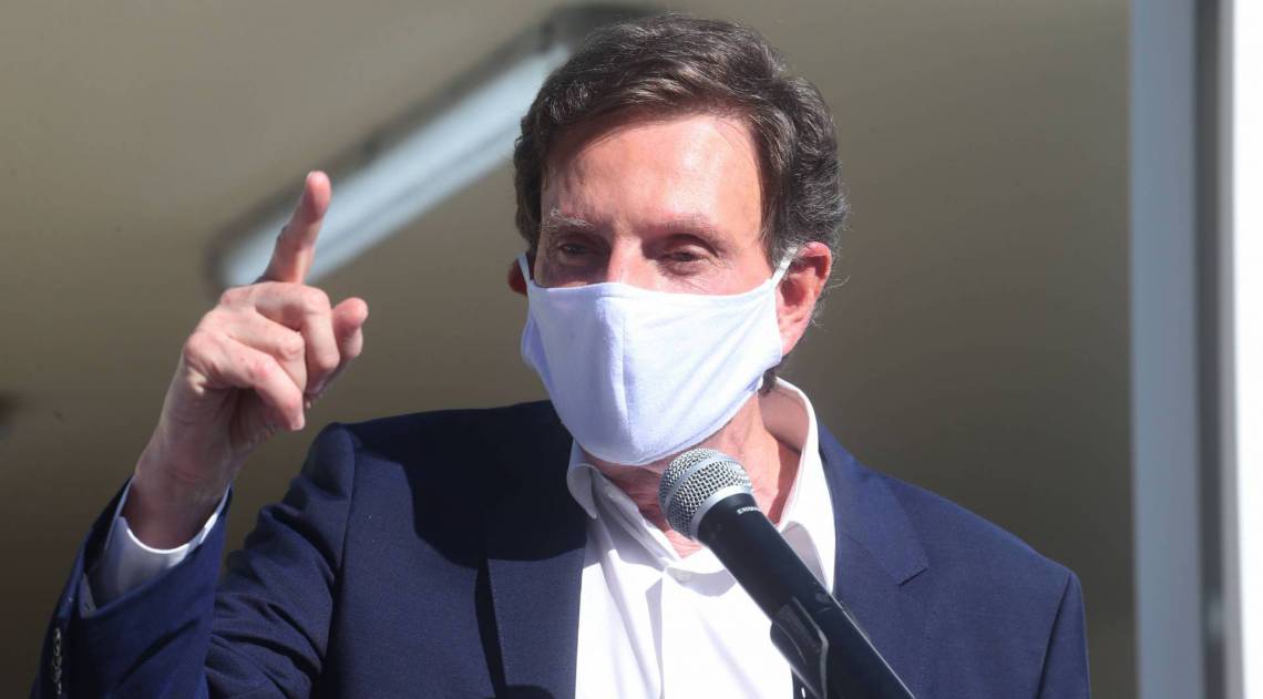 Crivella falou em reabertura após um encontro com o presidente Jair Bolsonaro, em Brasília - Cléber Mendes