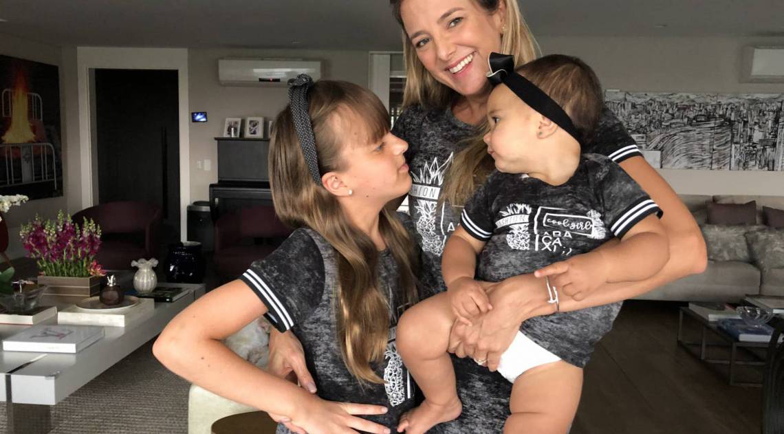 Ticiane Pinheiro com as filhas Rafaella (10 anos) e Manoella (10 meses)