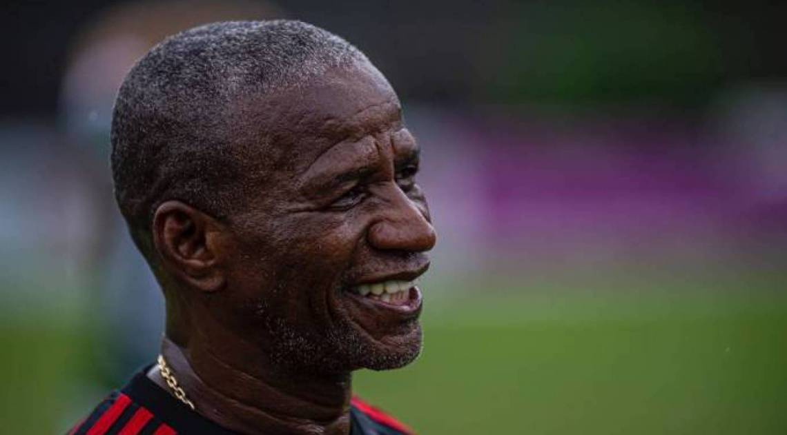 Ad&iacute;lio - Divulgação