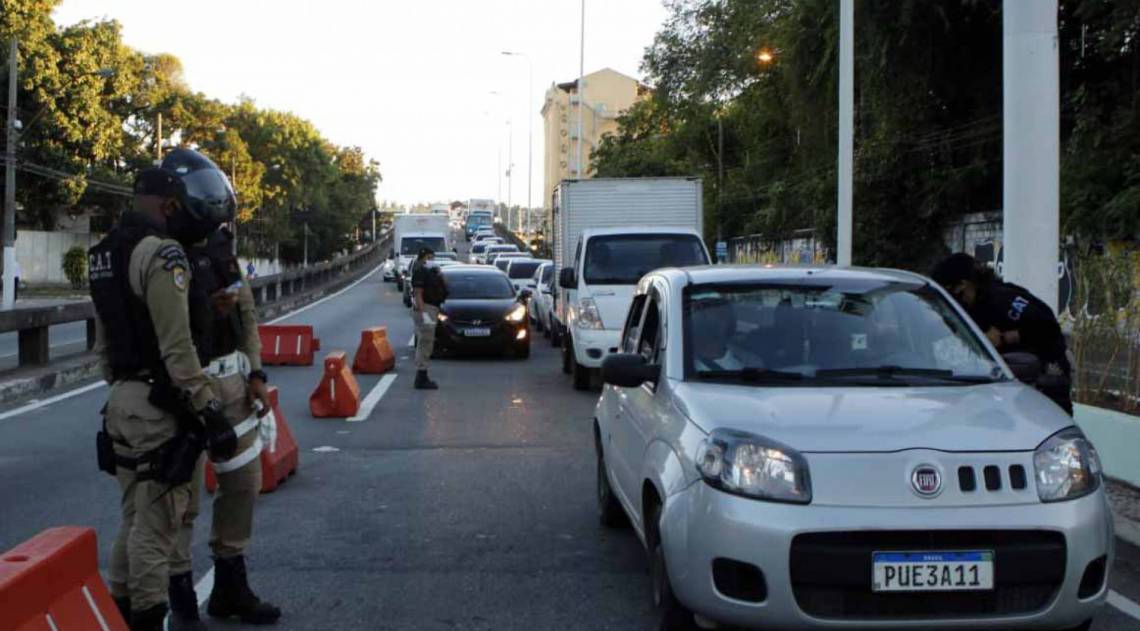 Bloqueio na chegada a Niter&oacute;i na manh&atilde; desta segunda - Reginaldo Pimenta / Agência O DIA