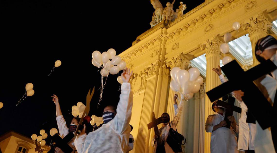 Vigília de enfermeiros na Alerj lembrou colegas mortos pela covid