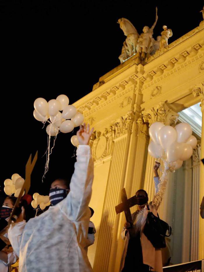 Vigília de enfermeiros na Alerj lembrou colegas mortos pela covid