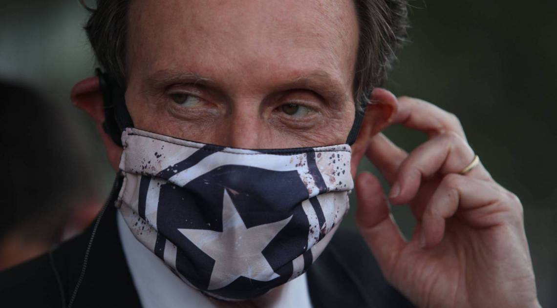 Crivella diz que em dez dias hospitais terão pleno funcionamento
