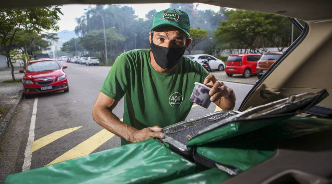 Luciano Felipe investe em entregas de a&ccedil;a&iacute; em casa para se manter durante a pandemia