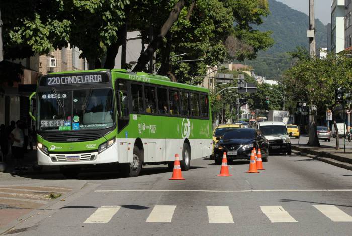 Rio tem mais de 20 motoristas e cobradores de ônibus mortos pela covid-19 na capital
