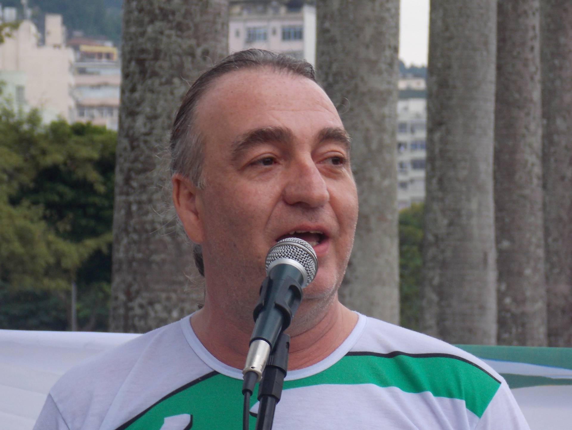 Roberto Rocco: ?Pela vida!