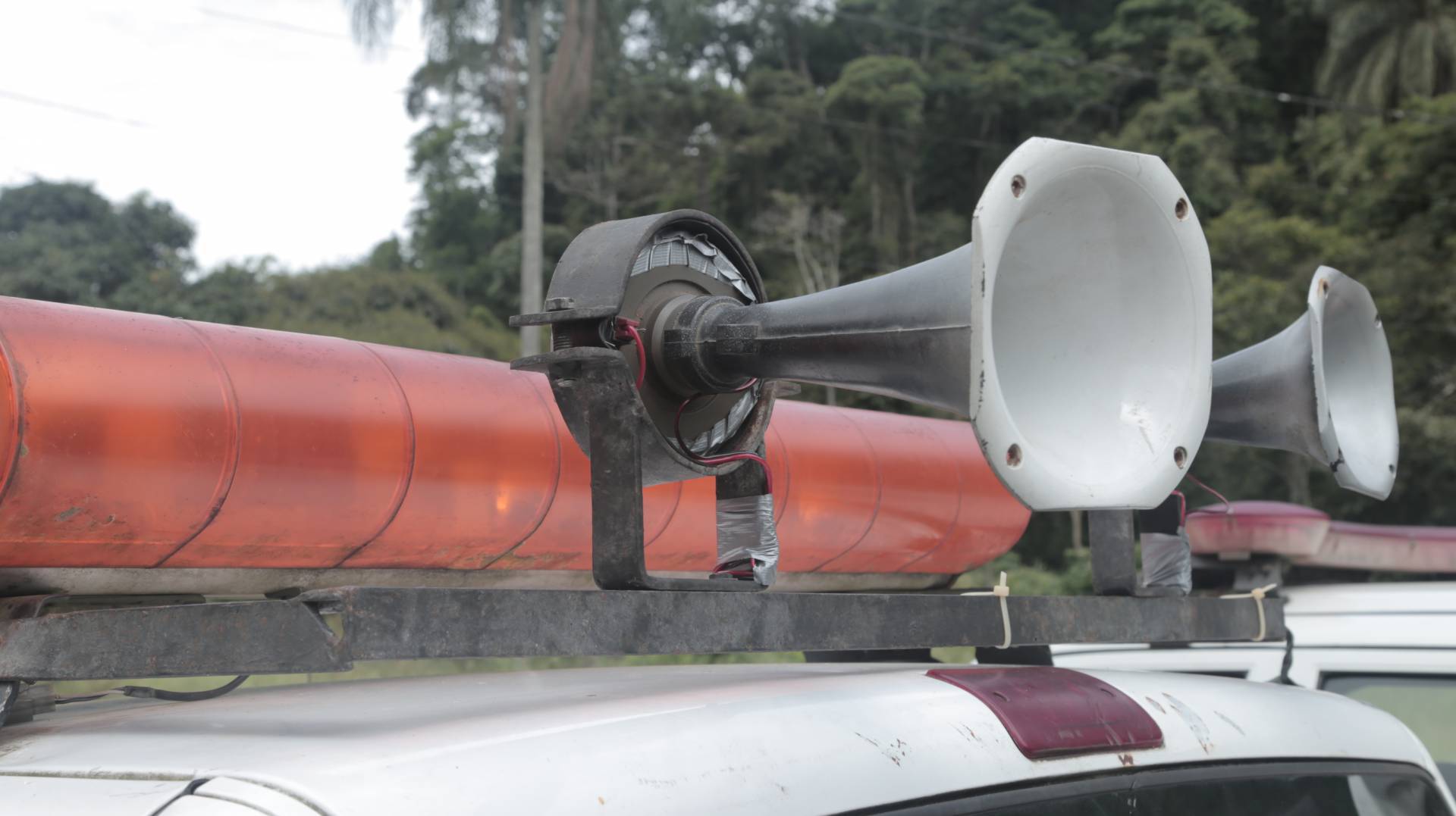 Sirenes da Defesa Civil alertam sobre os riscos do coronav&iacute;rus nos bairros da cidade