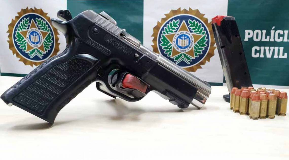 Material encontrado com o miliciano