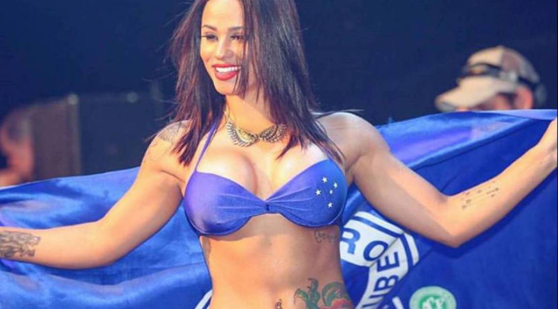 Kamilla Dias é musa do Cruzeiro