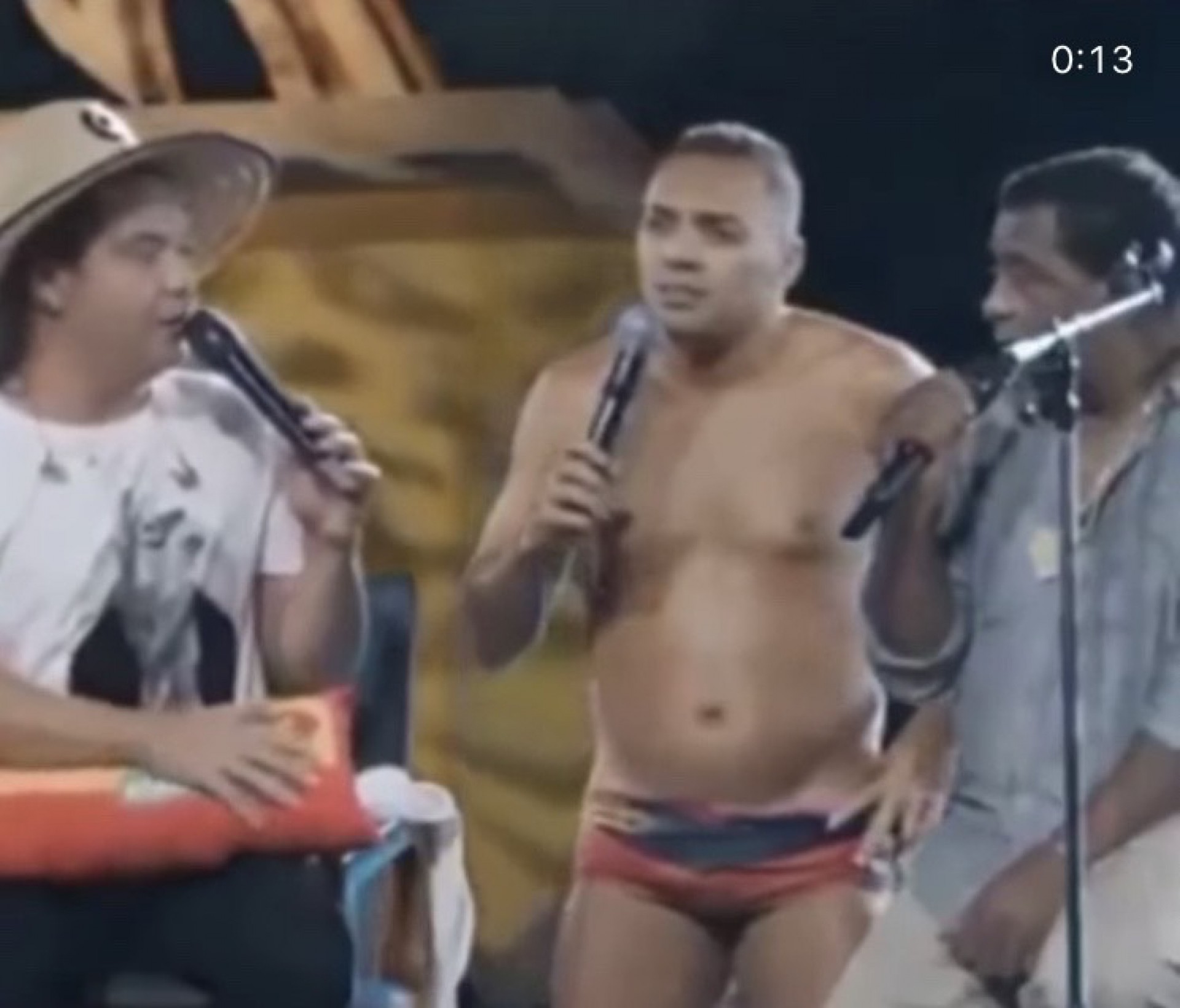 Tirulipa faz xixi durante live do cantor Wesley Safadão - Reprodução / Redes Sociais