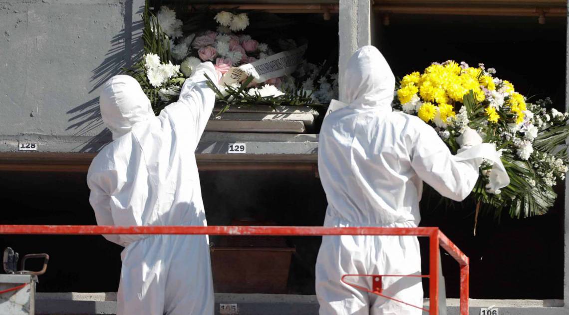 No &uacute;ltimo adeus, solid&atilde;o: tr&aacute;gica realidade da covid - Gilvan de Souza