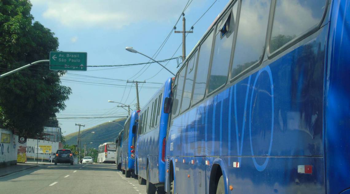 Moradores de Campo Grande sofrem com a redução da frota de ônibus no bairro