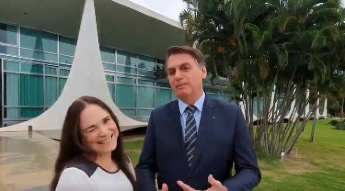 Bolsonaro anuncia a saída da Regina Duarte