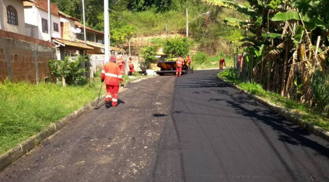 Rua em Araçatiba recebendo pavimentação - Foto: SOMAR
