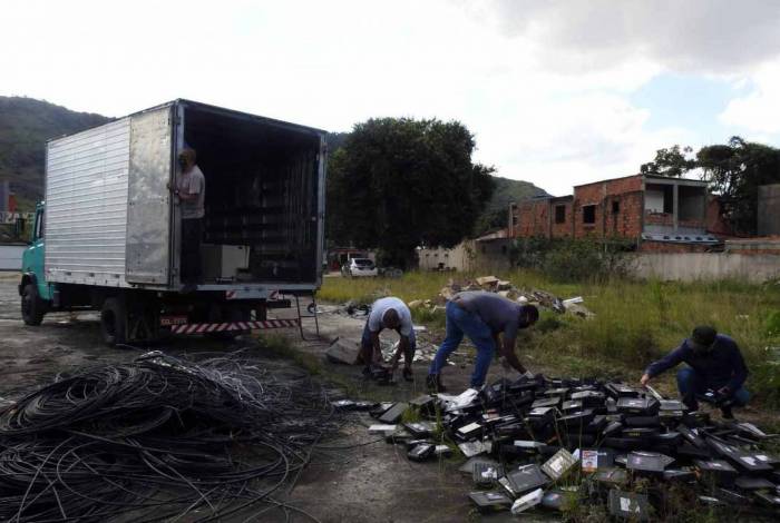 Draco apreende R$ 500 mil em material irregular de telefonia em Campo Grande