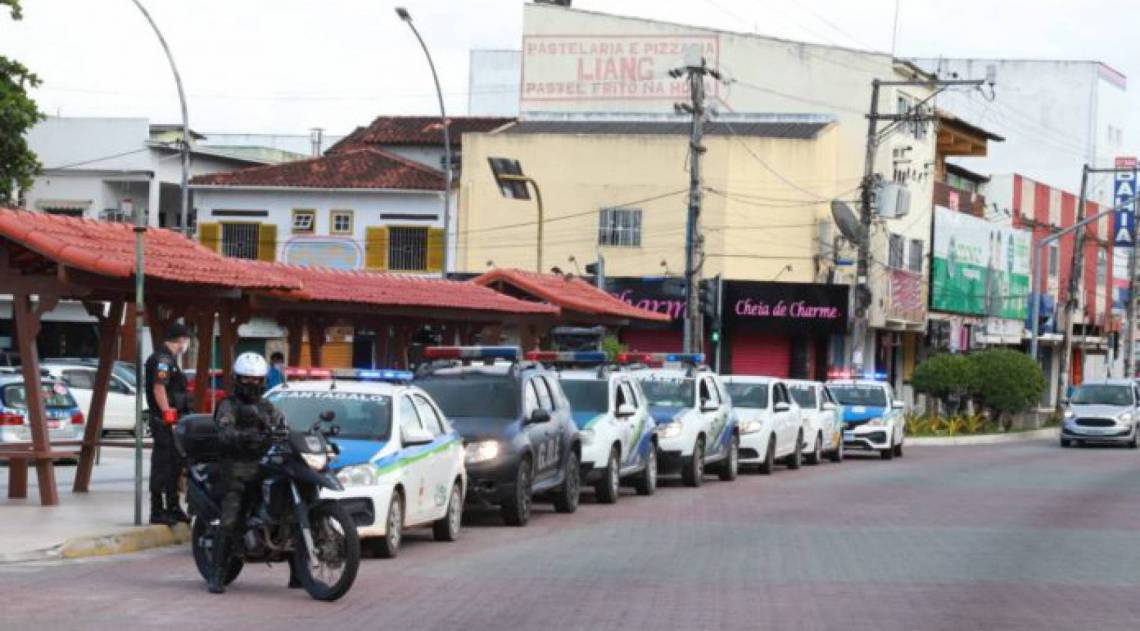 A população deve manter o isolamento social e sair somente para realizar tarefas ou funções de extrema e imediata necessidade - Divulgação