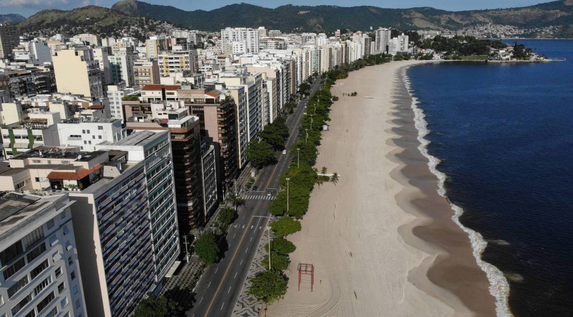Para especialistas, em tese, o isolamento social continua sendo a melhor forma de conter o v&iacute;rus - Divulga&ccedil;&atilde;o / Leonardo Simpl&iacute;cio