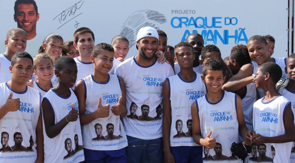 Ibson: de SÃ£o GonÃ§alo para os principais gramados do mundo