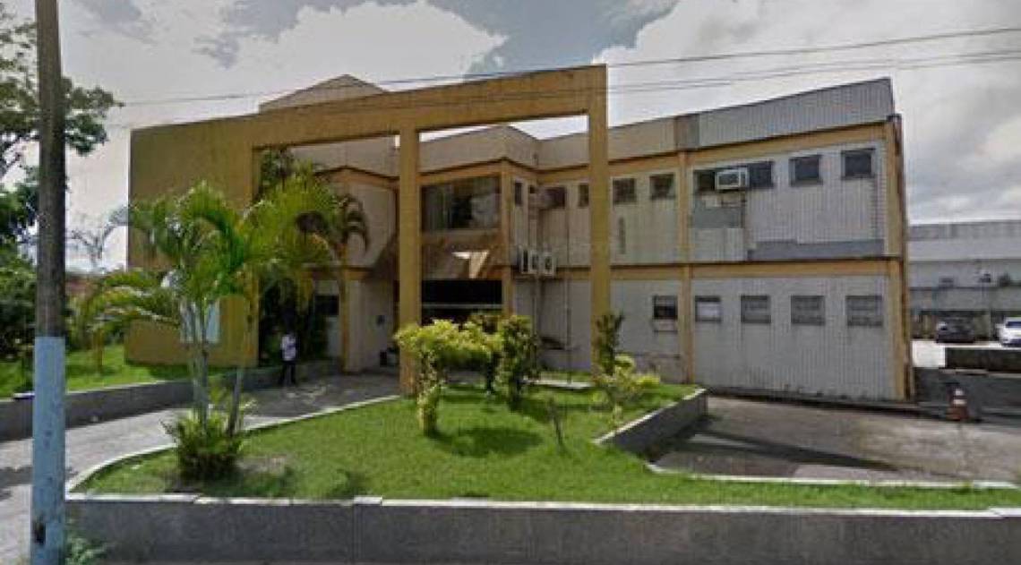 Homem &eacute; preso por matar esposa a facadas 