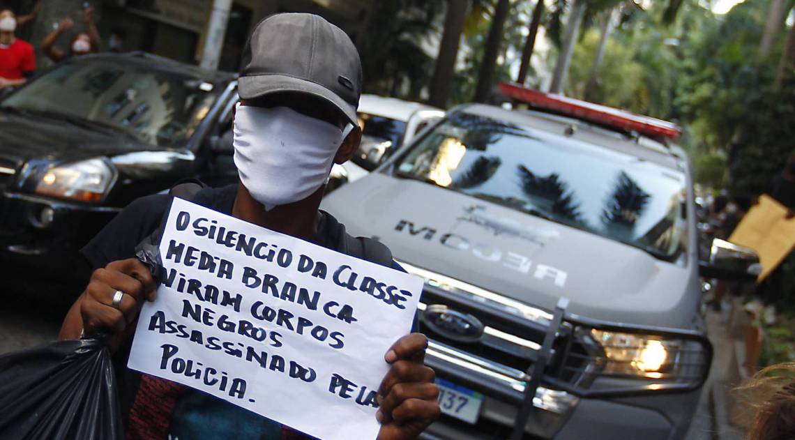 Rio de Janeiro 31/05/2020 - Protesto Vidas negras importam no RJ tem confus&atilde;o e bombas ap&oacute;s encerramento. Foto: Luciano Belford/Agencia O Dia - Luciano Belford/Agência O Dia
