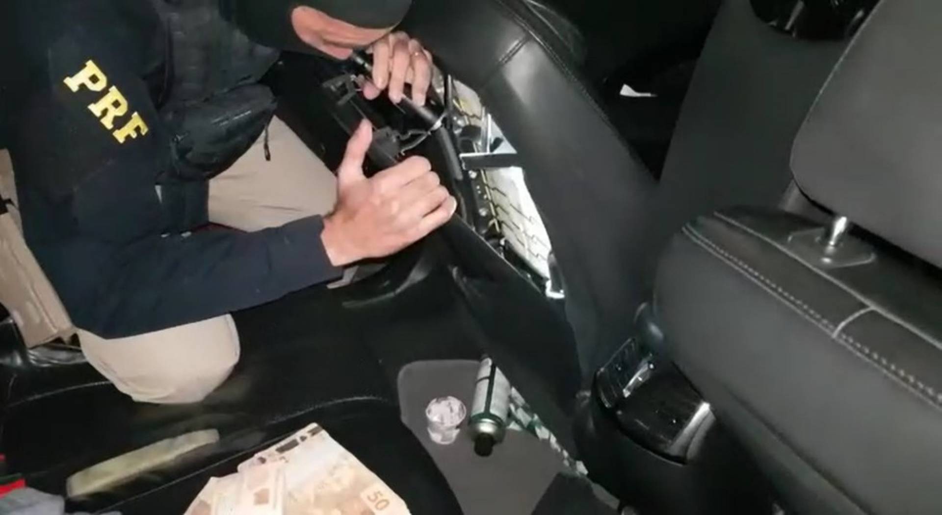 Ação faz parte da Operação Tamoio que reforça o policiamento nas rodovias federais para o combate à criminalidade