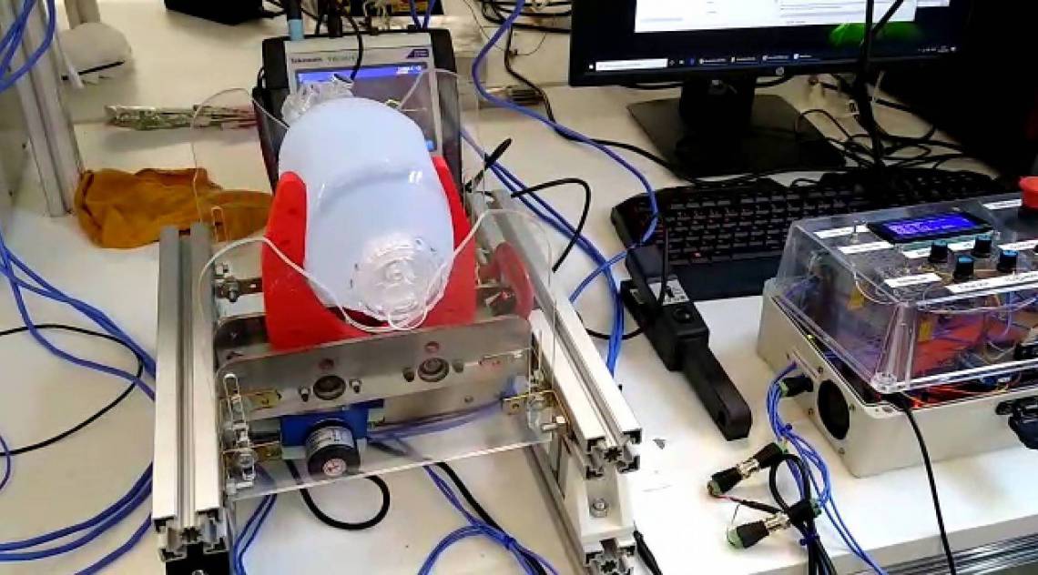 Respiradores produzidos no setor de Engenharia da UFF