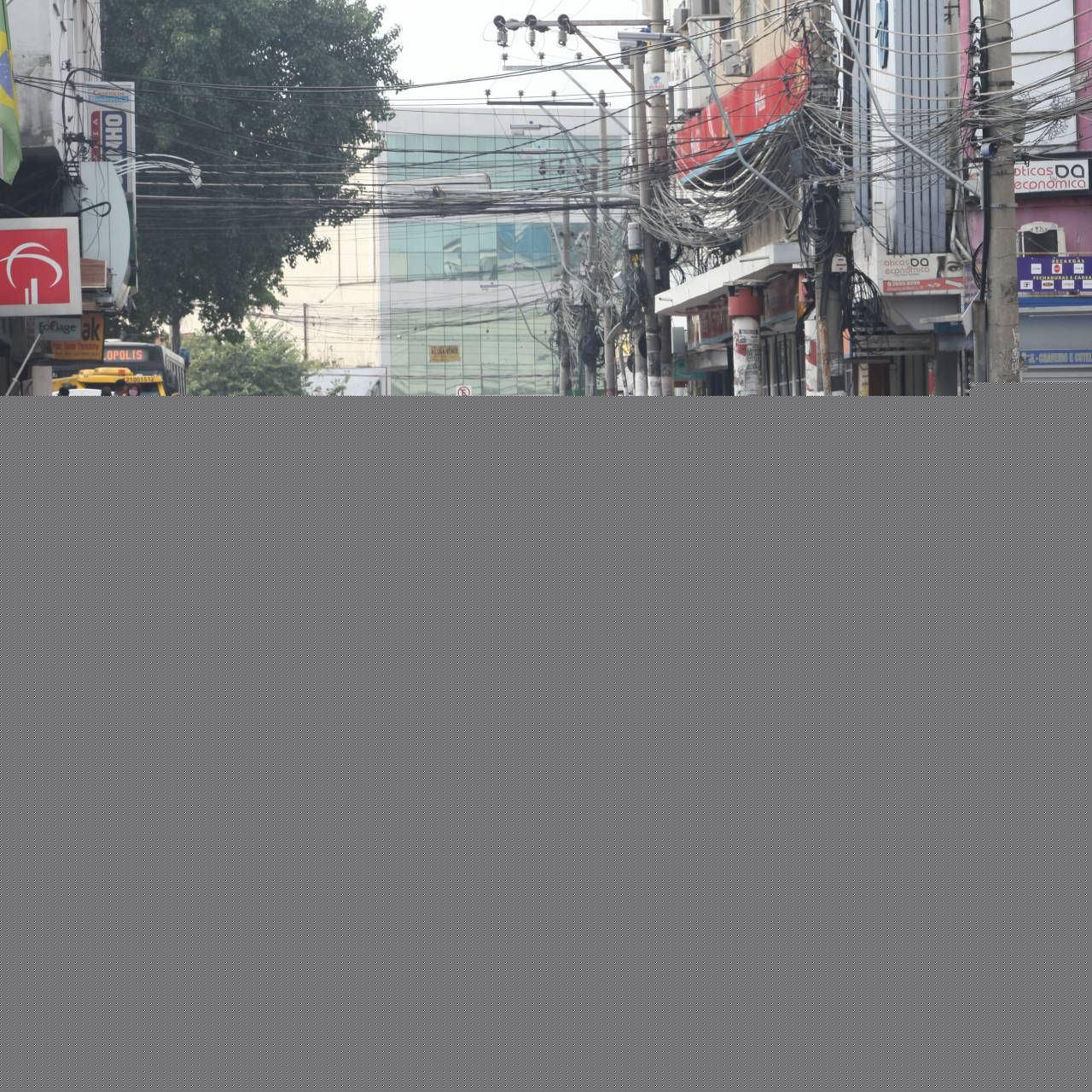 Rio, 04/06/2020  - COVID 19 - CORONAVIRUS - Primeiro dia de liberacao de algumas atividades em Sao Joao de Meriti, Estado do Rio. Foto: Ricardo Cassiano/Agencia O Dia