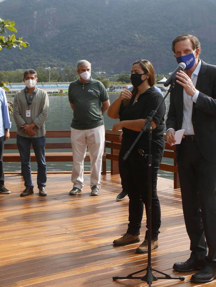 Rio de Janeiro - RJ  - 05/06/2020 - Deuque da Lagoa Rodrigo de Freitas - O prefeito Marcelo Crivella, inaugurou na manha de hoje a reforma dos deques na Lagoa Rodrigo Freitas, zona Sul do Rio -  Foto Reginaldo Pimenta / Agencia O Dia