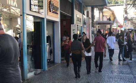 Cidades voltam a endurecer medidas contra covid no interior de SP