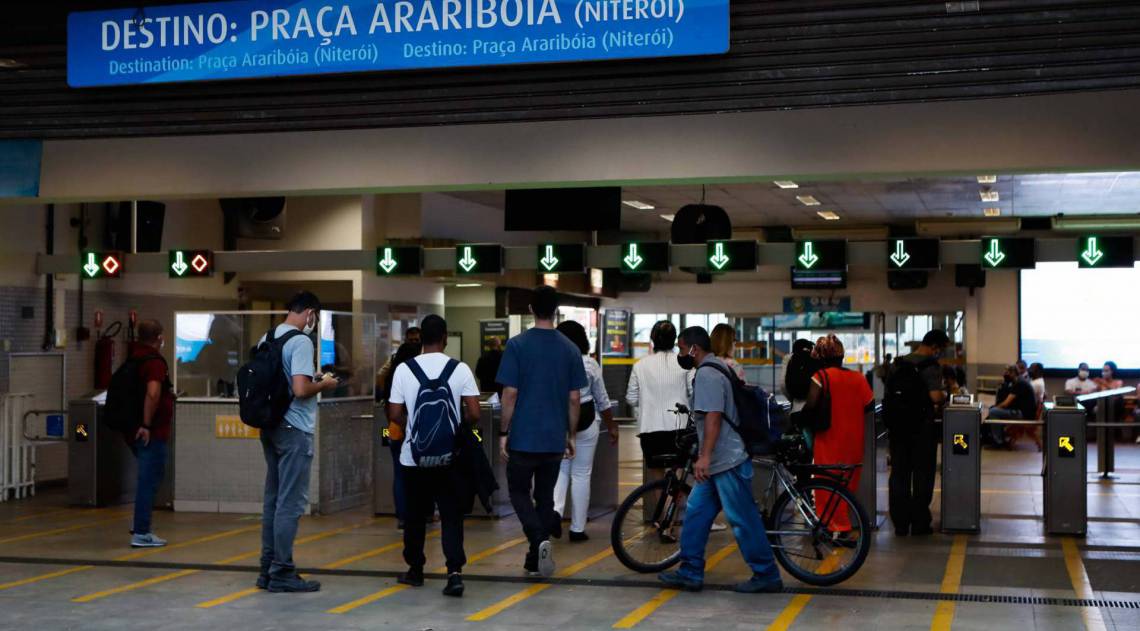 Das 9h30 &agrave;s 15h, as barcas deixar&atilde;o os terminais do Rio e Niter&oacute;i, com intervalos de uma hora - Gilvan de Souza / Ag&ecirc;ncia O Dia