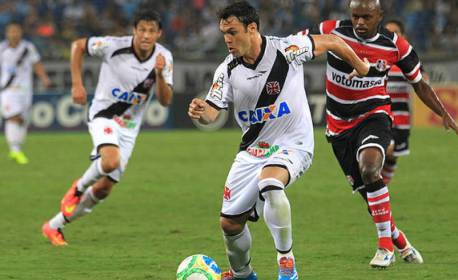 Ex-atacante diz que Vasco era uma 'bagunça' e recorda: ‘Fomos tomar banho e não tinha luz’