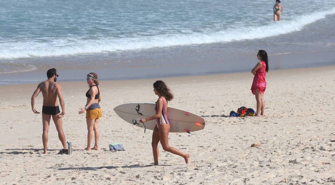 Movimenta&ccedil;&atilde;o na Praia do Arpoador, Zona Sul do Rio 