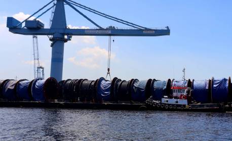 Corpo de Bombeiros faz buscas por vítimas após acidente em estaleiro em Niterói
