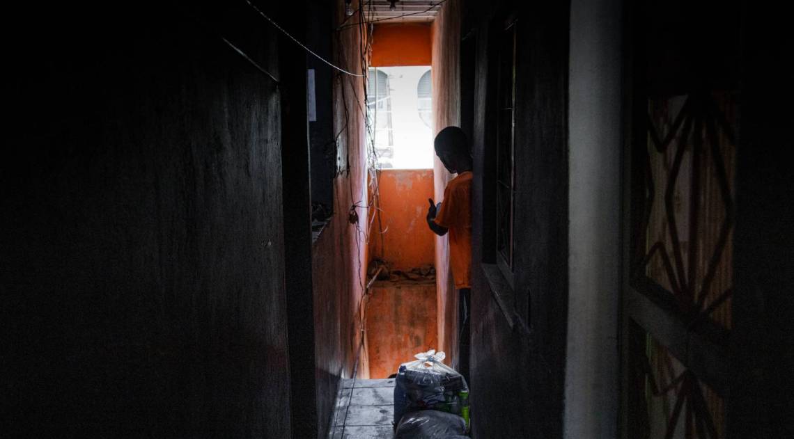 Frente de Mobilização da Maré distribui alimentos aos moradores