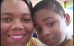 Mirtes com filho Miguel, de cinco anos - Arquivo pessoal