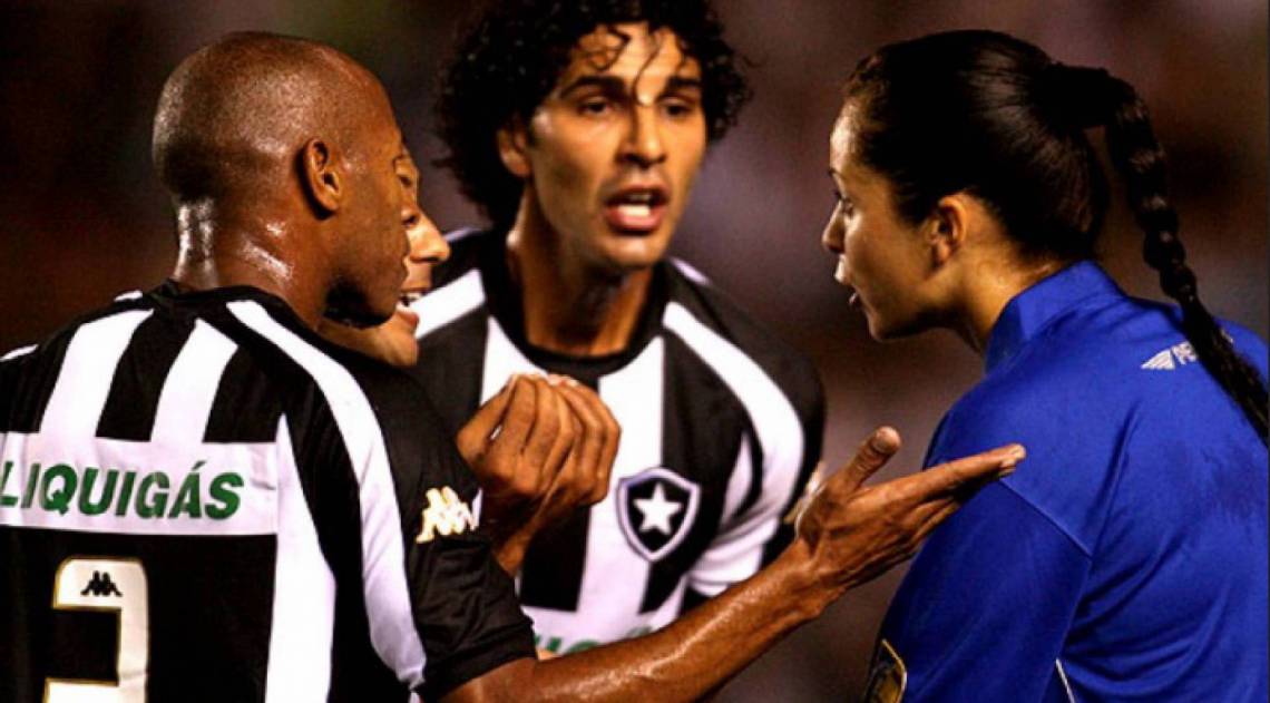 Ana Paula de Oliveira anulou dois gols na decisão - Reprodução